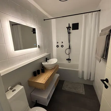 Naturkraft Mit Tiefgaragenstellplatz Und Balkon Oberhof (Thuringia)